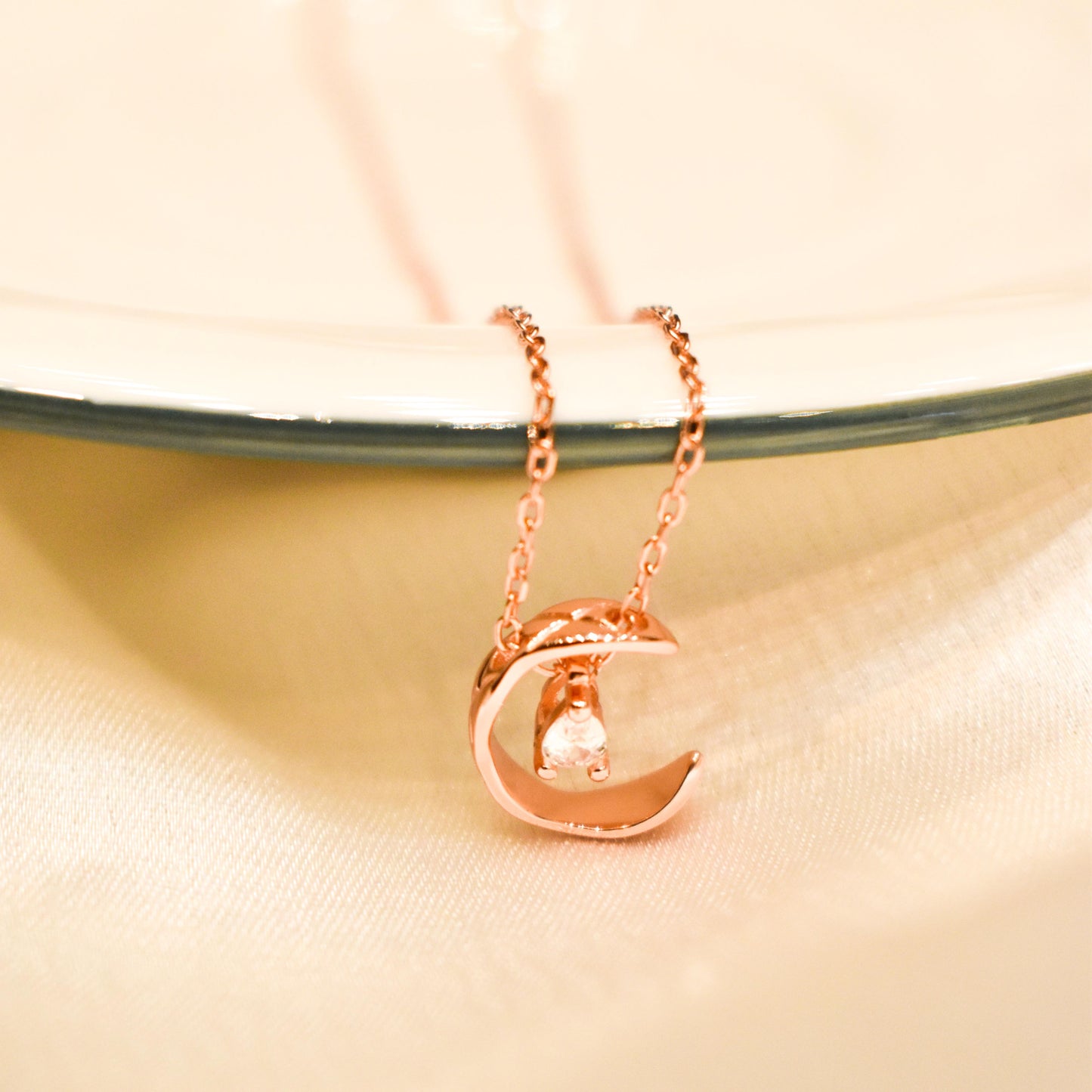 Moon Rosegold Pendant Chain