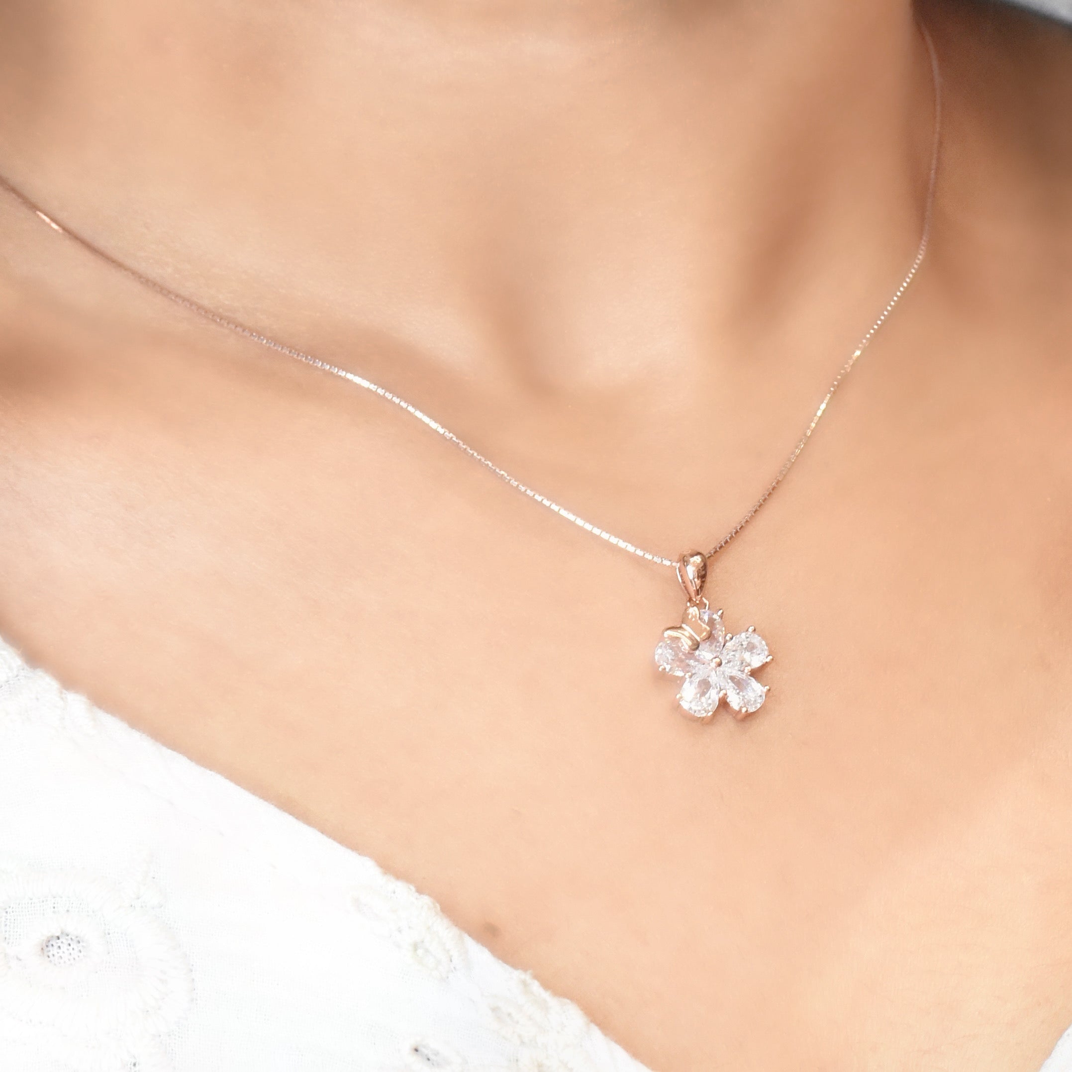 Frosted Flower Elegance Pendant Set