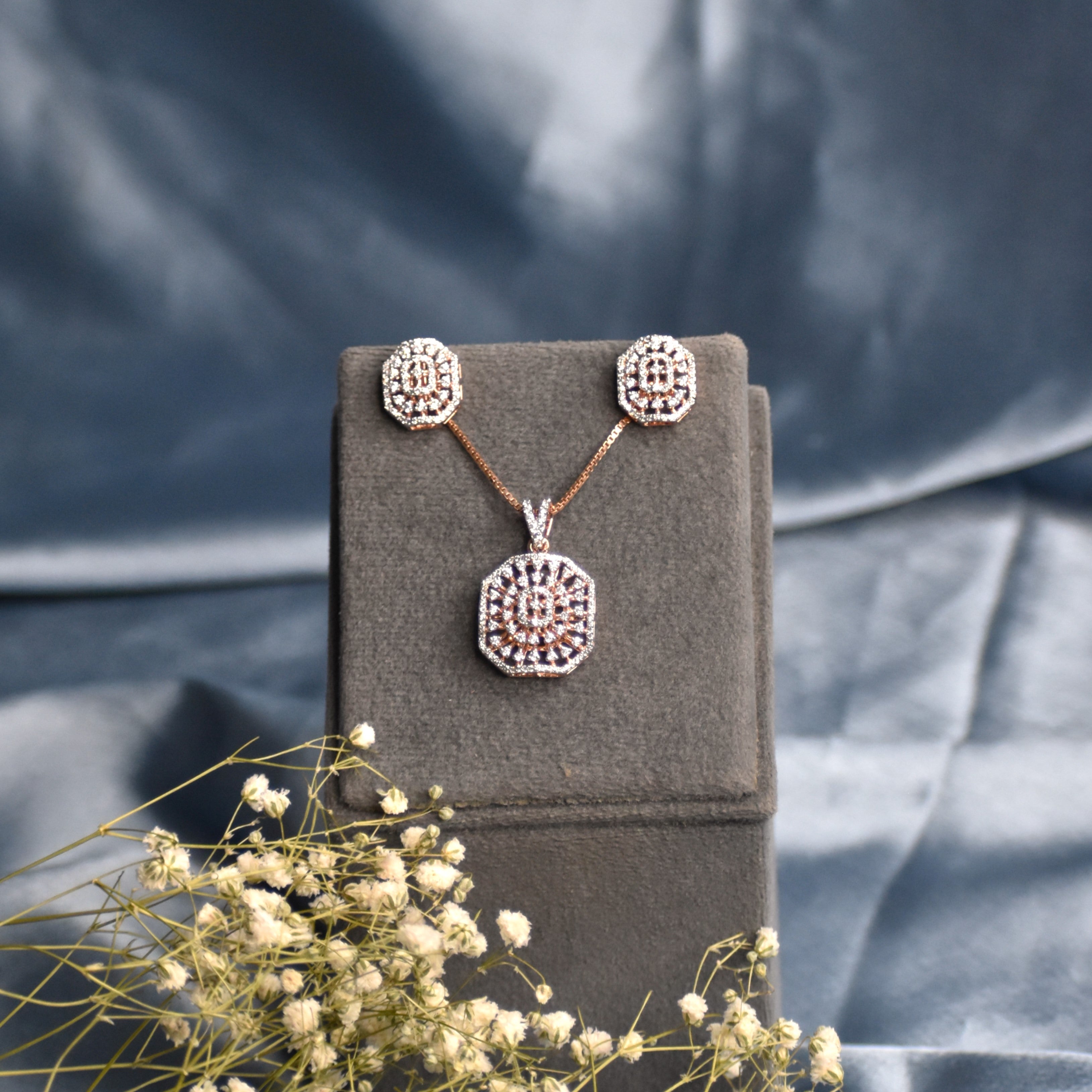 NIA Carmen Luxe Pendant set