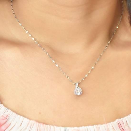 Luster Diamond Pendant Chain