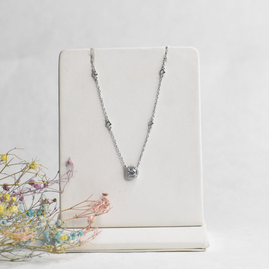 Silver Solitaire Pendant Chain