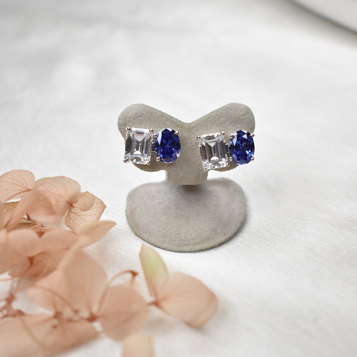 Toi Et Moi Earrings