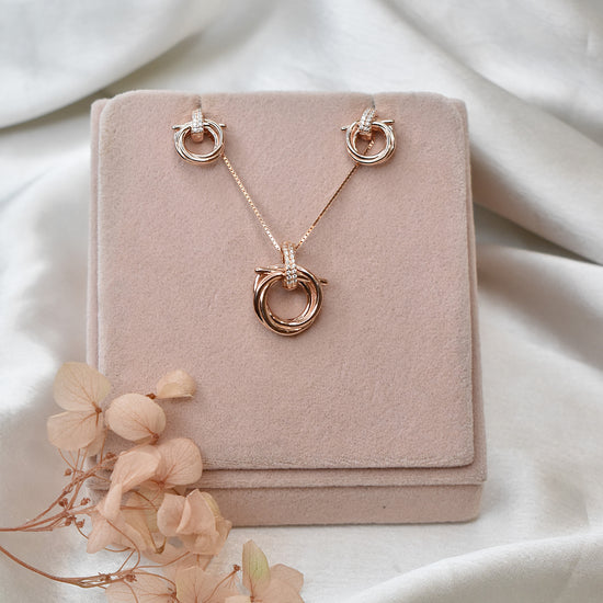 Rosegold Croissant Pendant Set