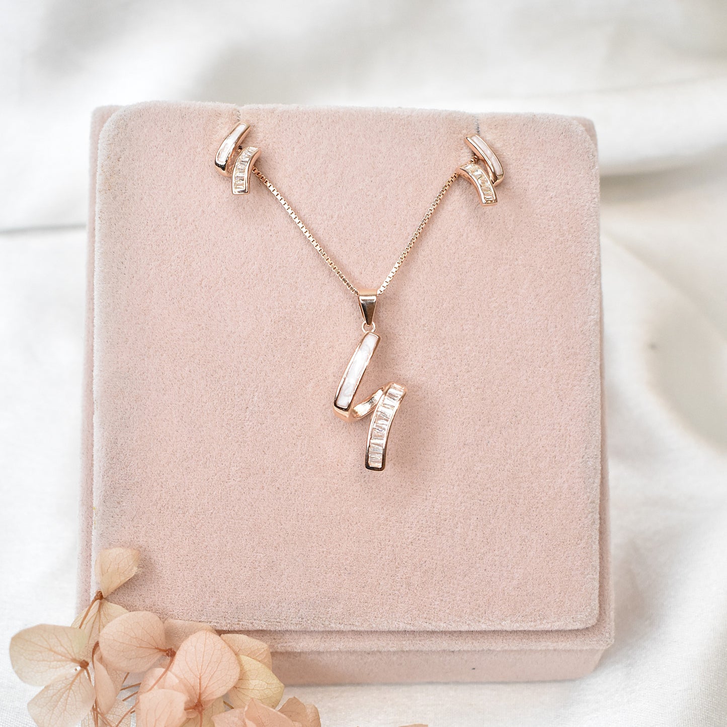 Else Pendant Set