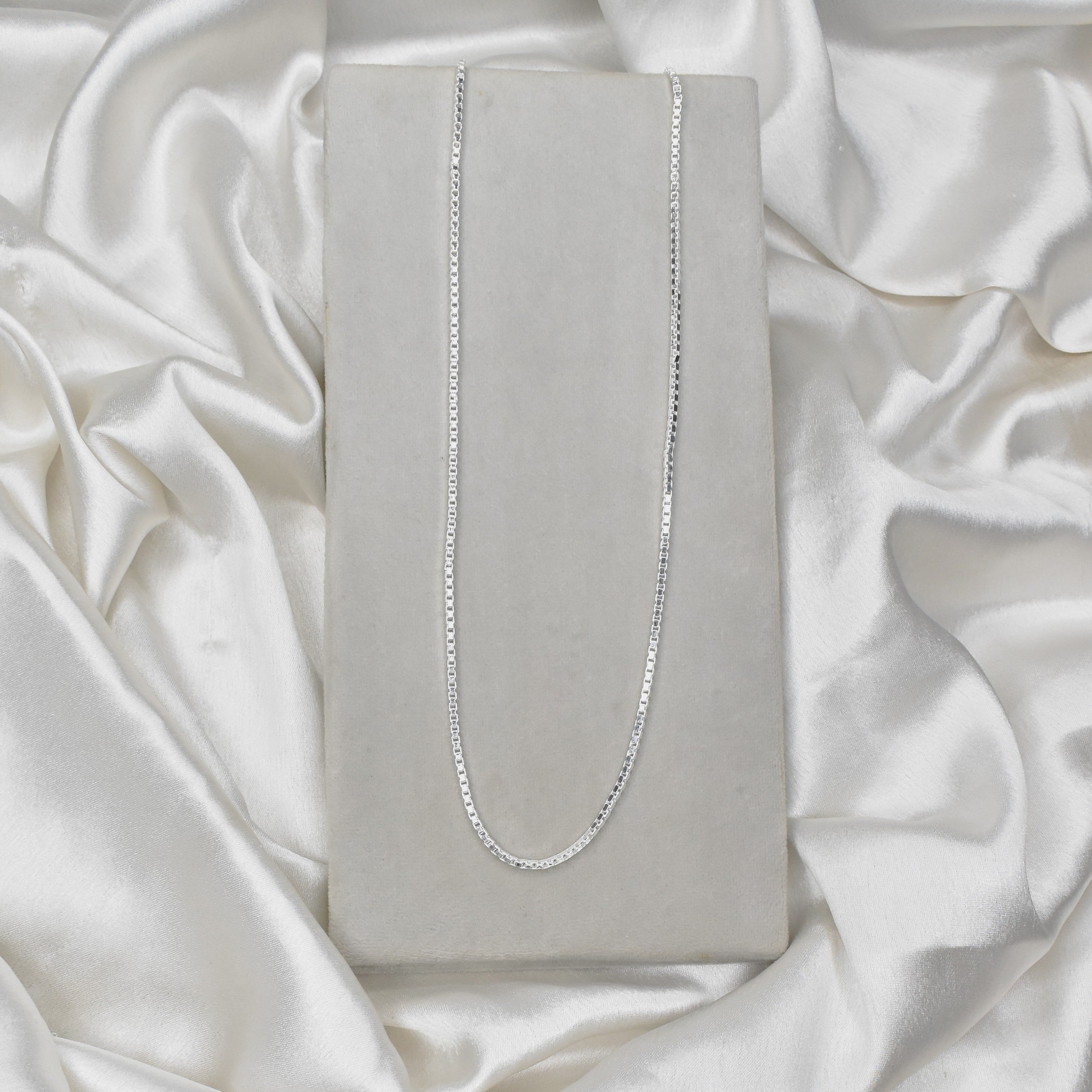 IronPulse Men's Chain