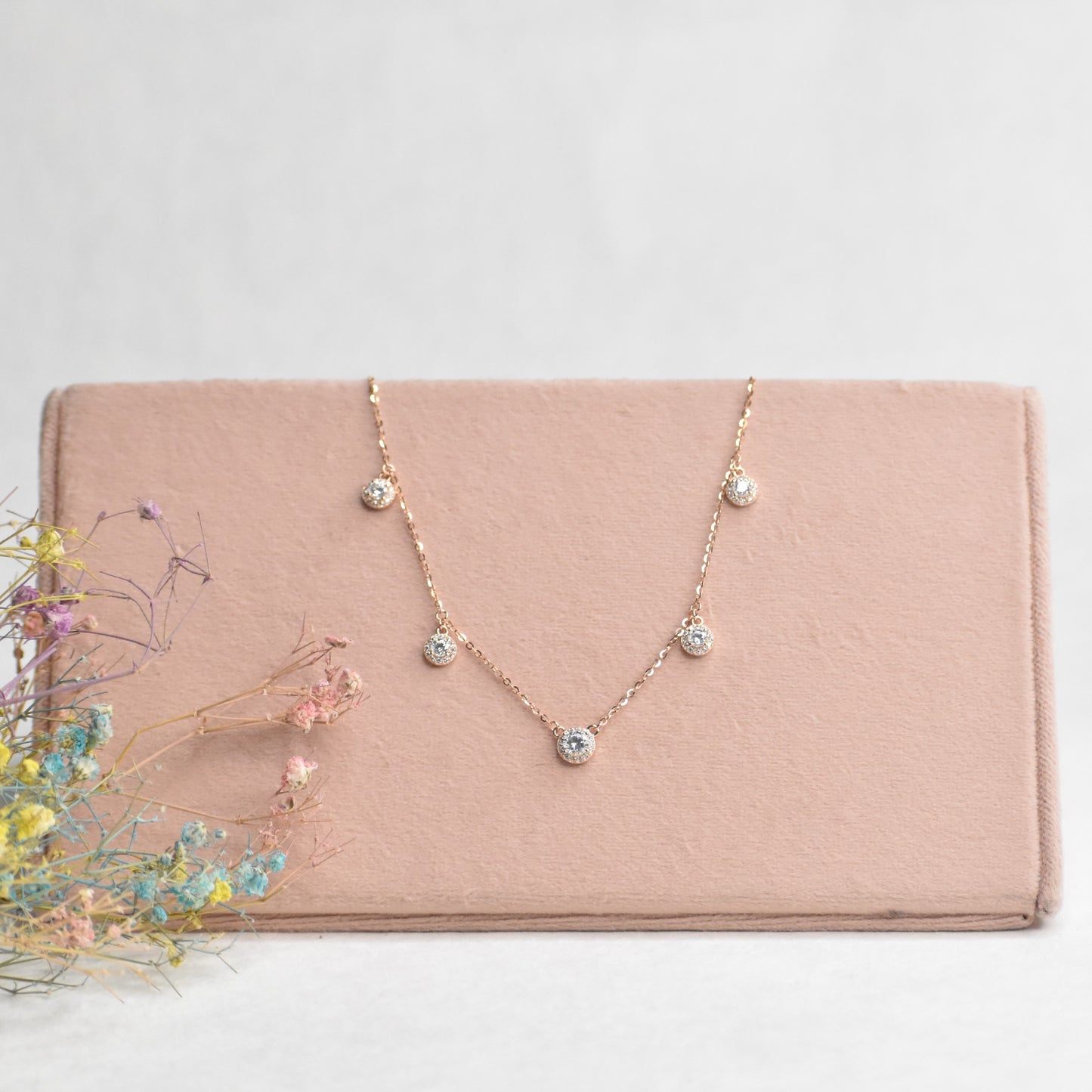 Charming Rosegold Charm Necklace