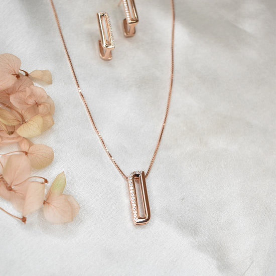 Elegant Rosegold Pendant Set