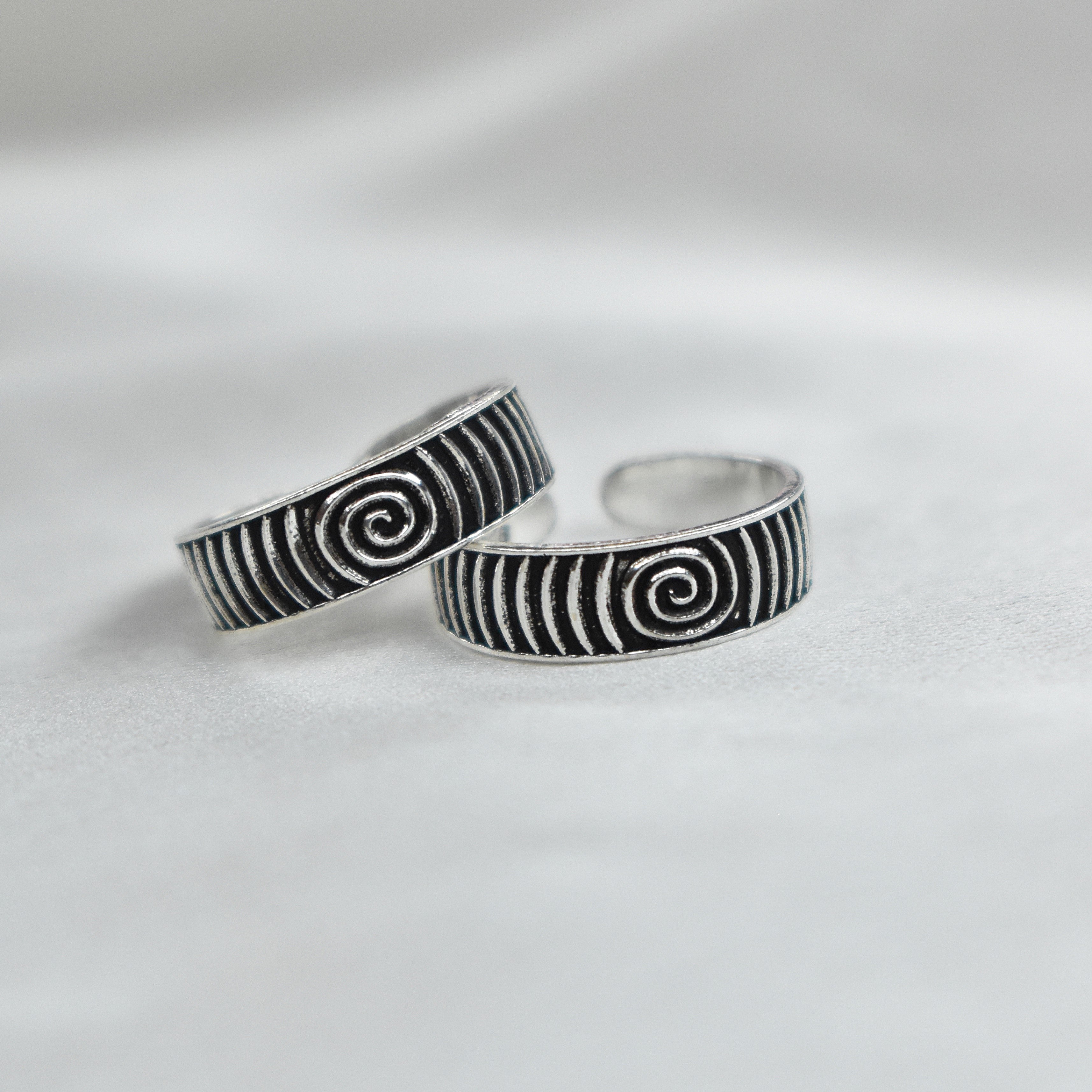 Horizon Toe Rings