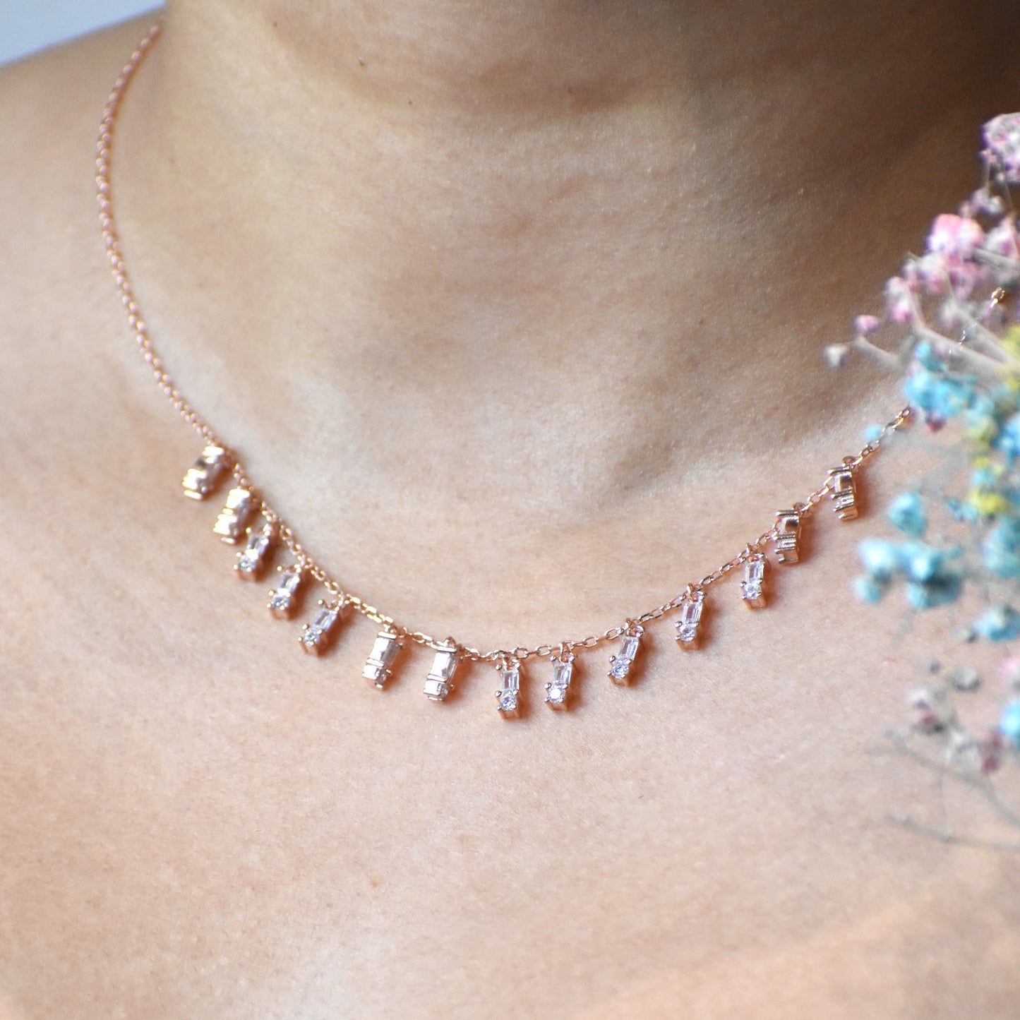 Elegant Rosegold Charm Necklace