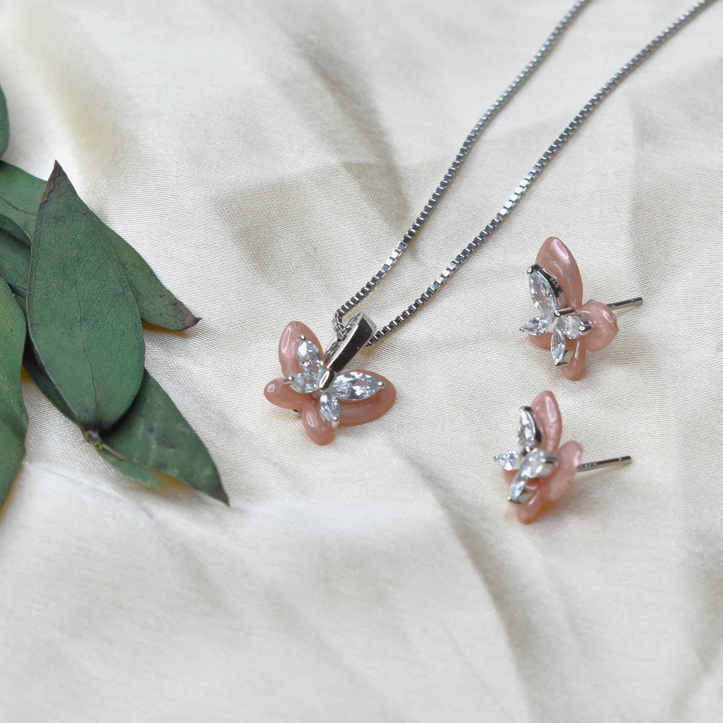 Carol Blush Flutter Pendant Set