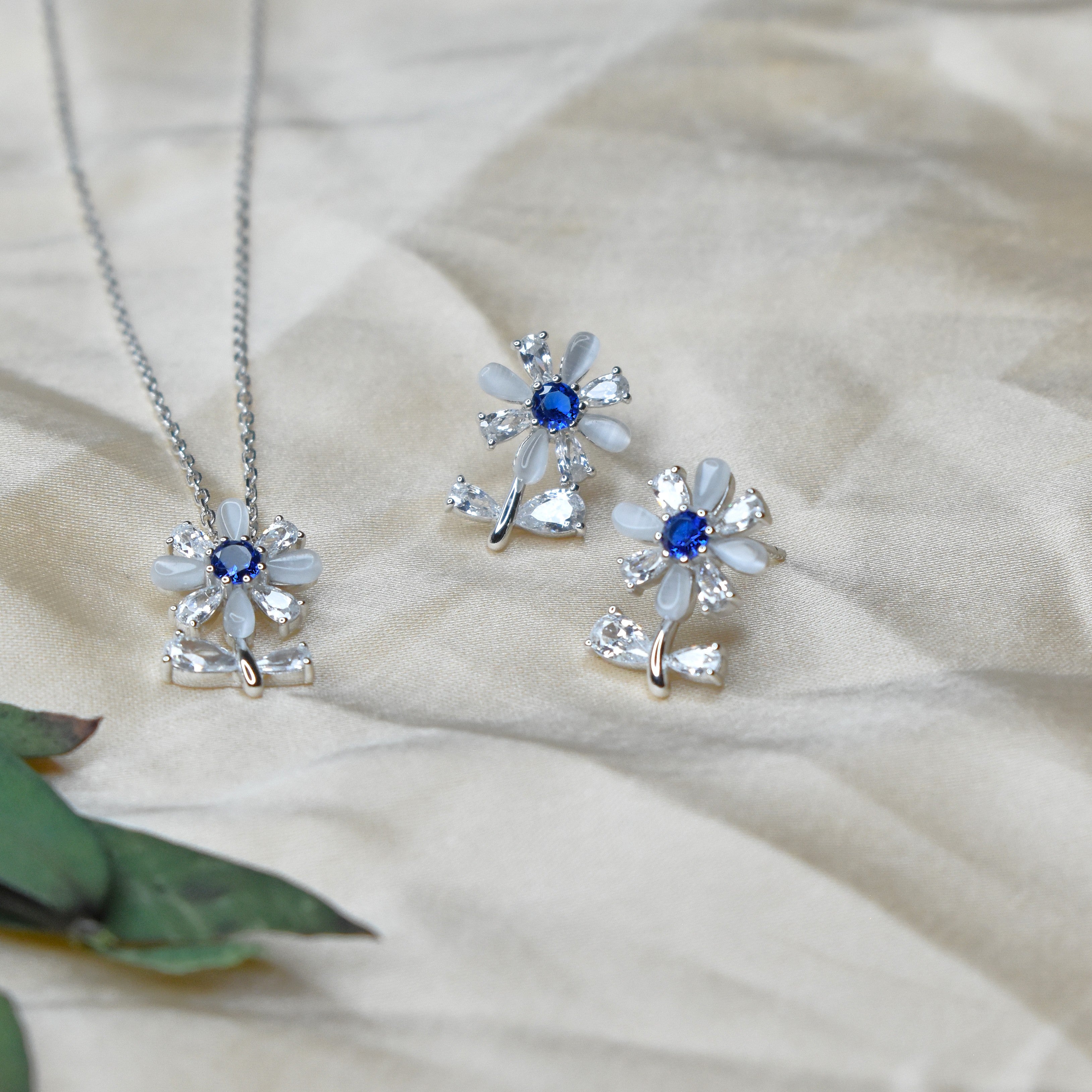 MOP Flower Pendant Set