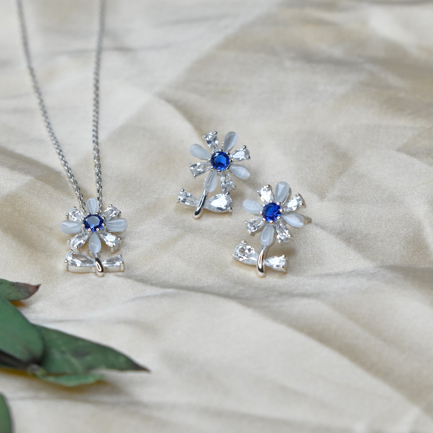MOP Flower Pendant Set