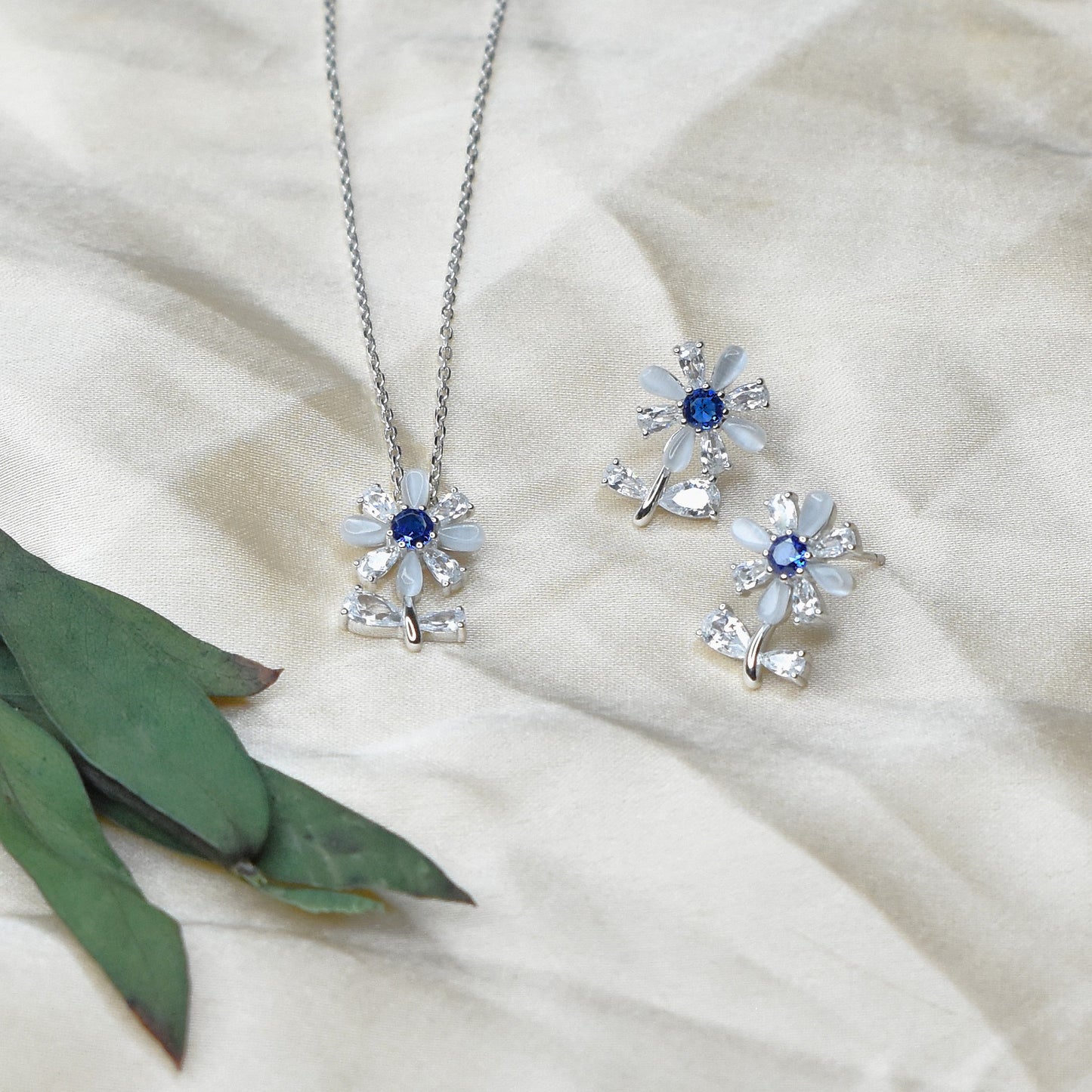 MOP Flower Pendant Set
