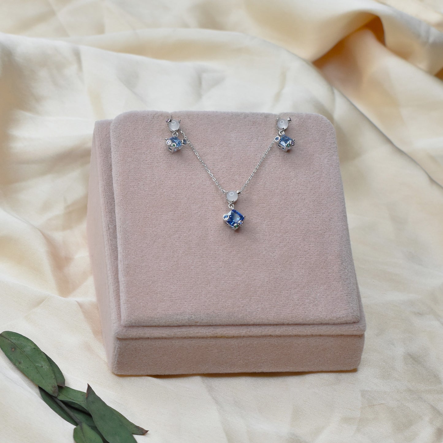 Aqua Drop Pendant Set