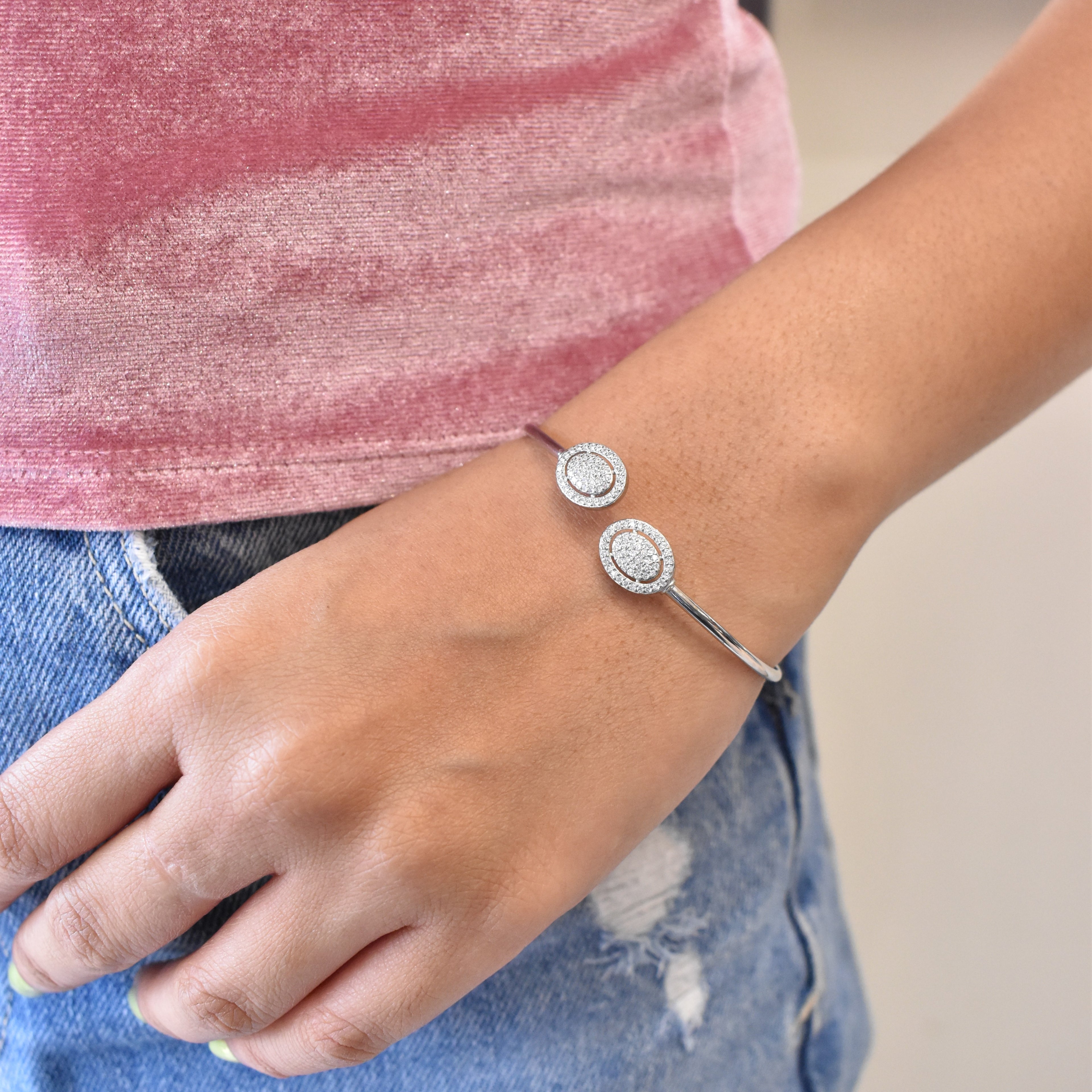 Encircle Disk Dual Colored Kada Bracelet