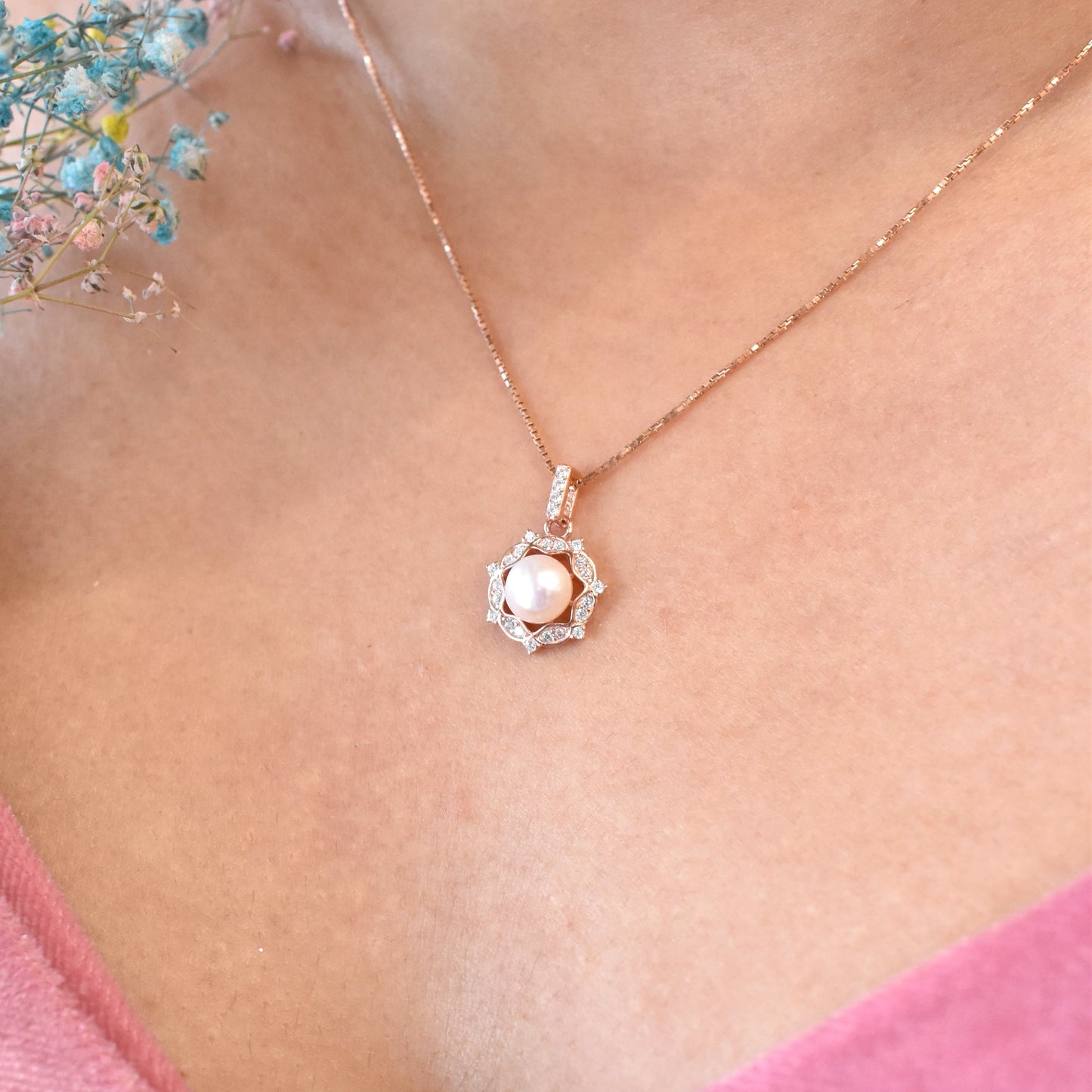 Delicate Hexagon Rosegold Pendant Chain