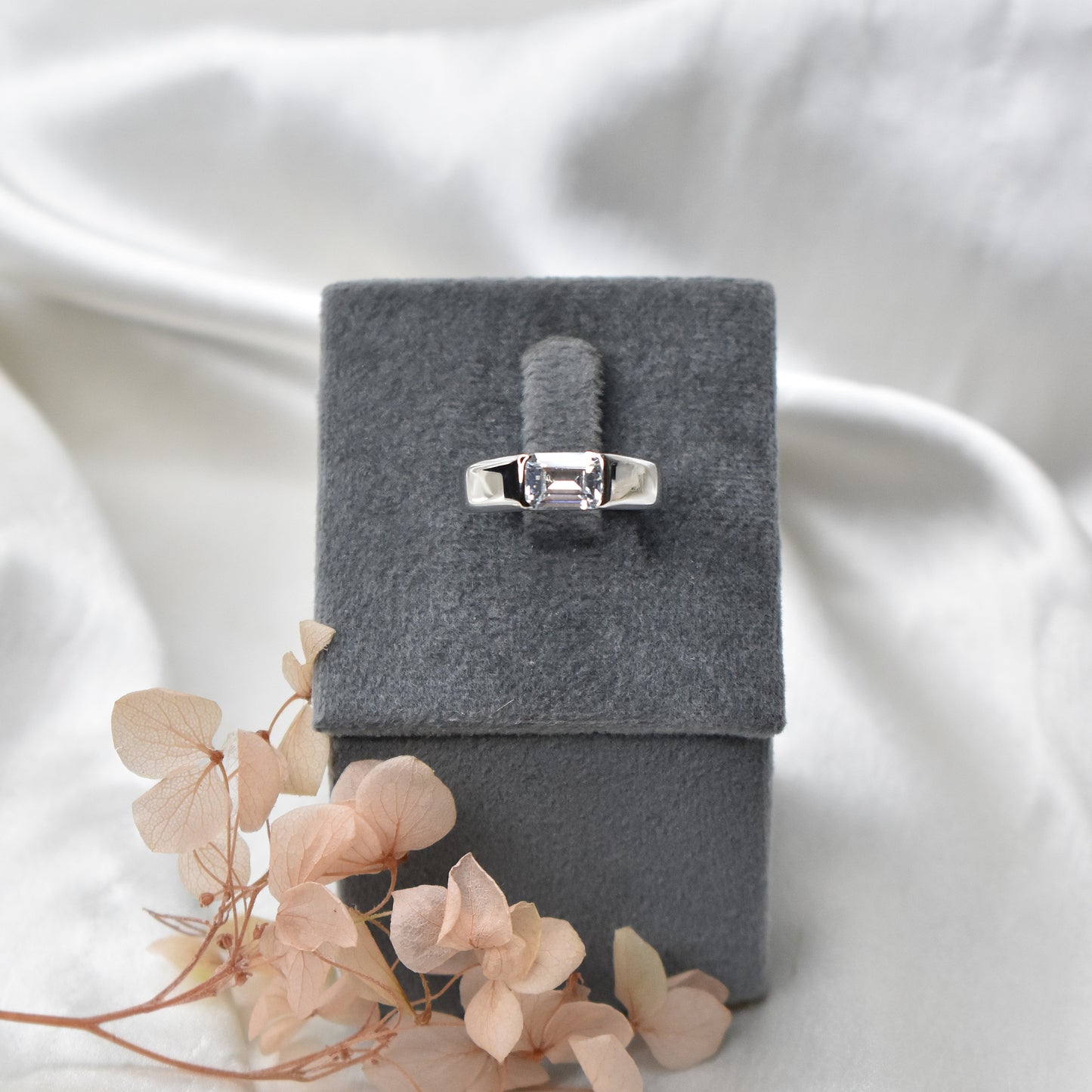 Subtle Men's Ring