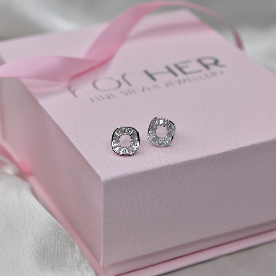 Alluring Geo Earring