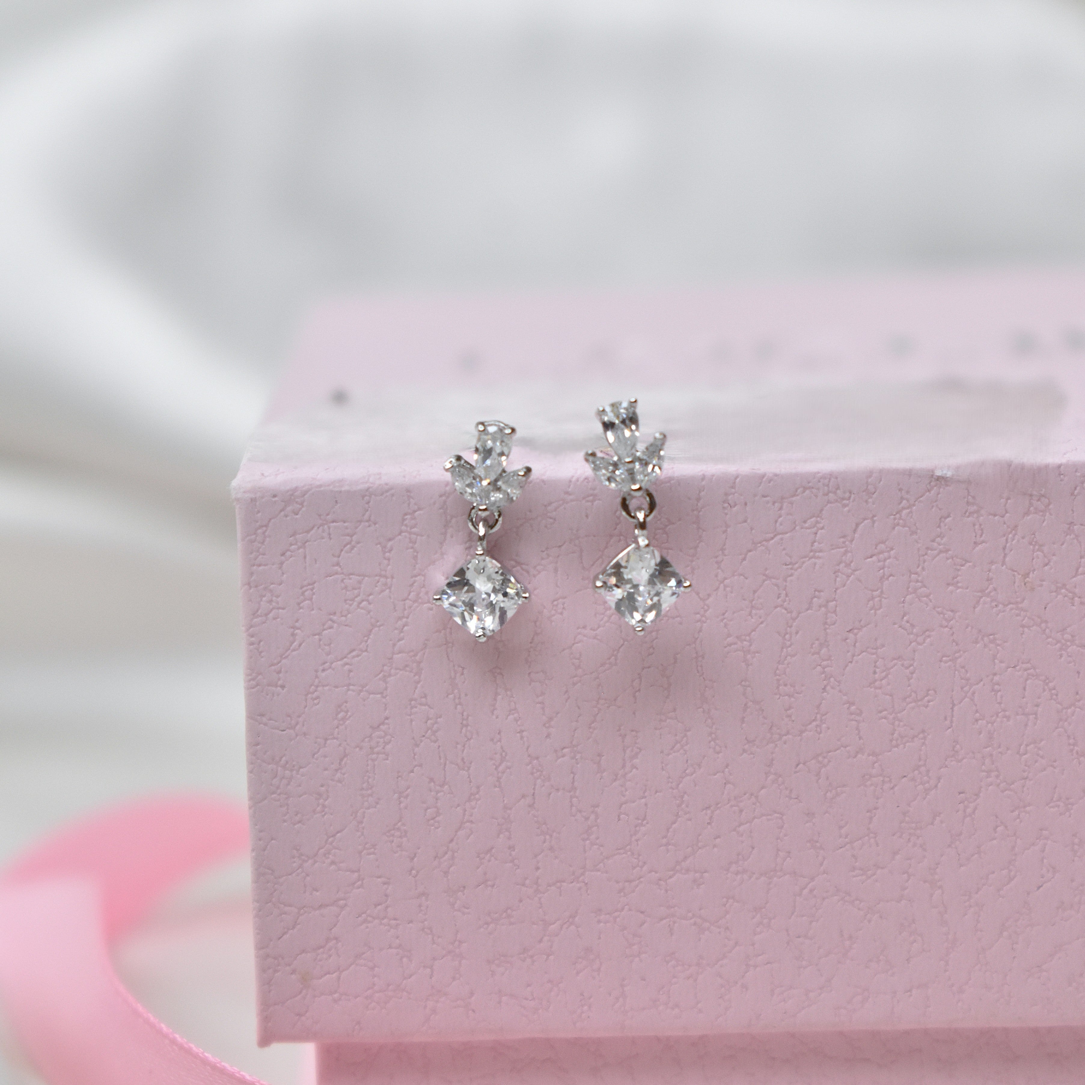 Flora Dangling Earrings