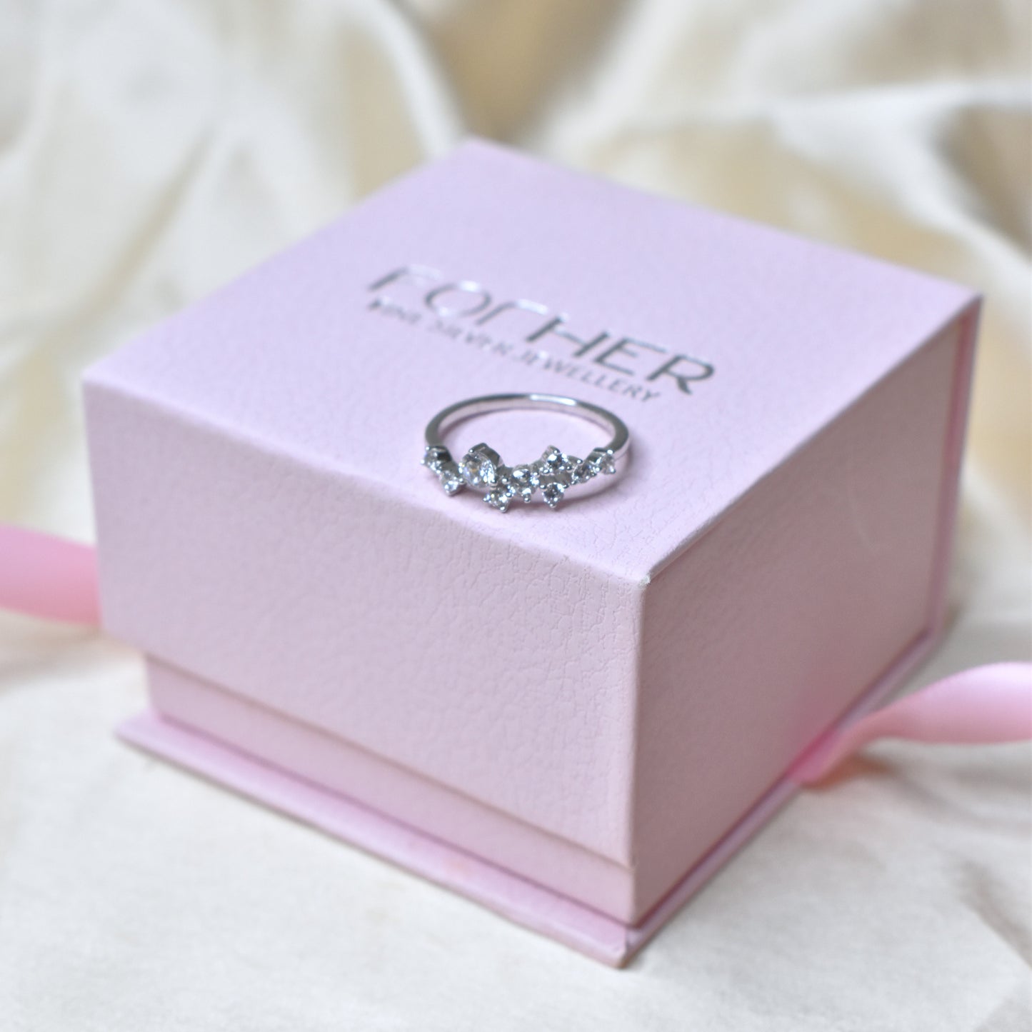 Mesmerising Solitaire Cluster Ring