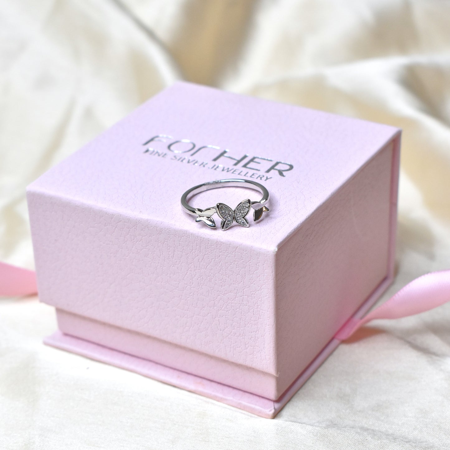 Tri Flutter Ring