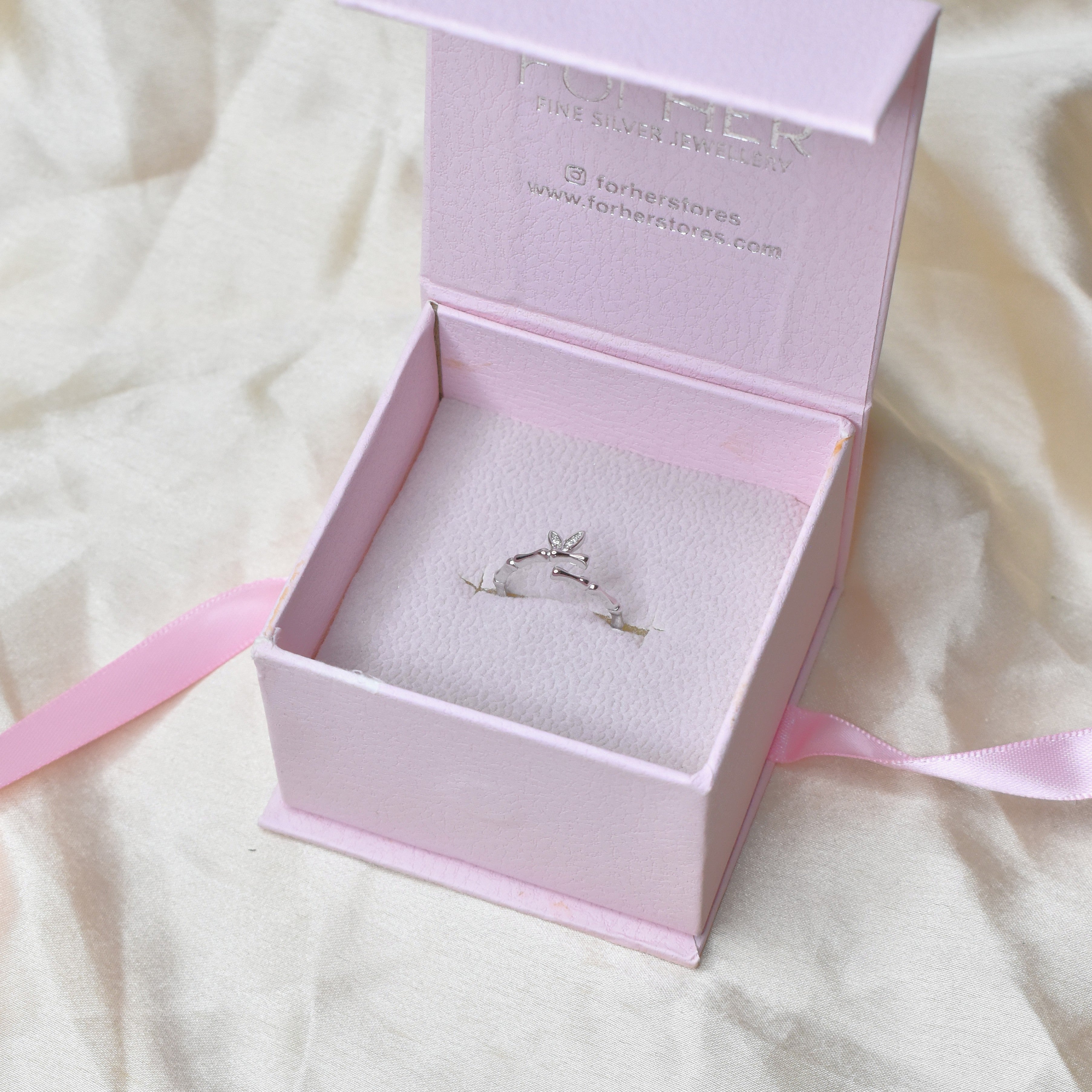 Cutsey Heart Ring