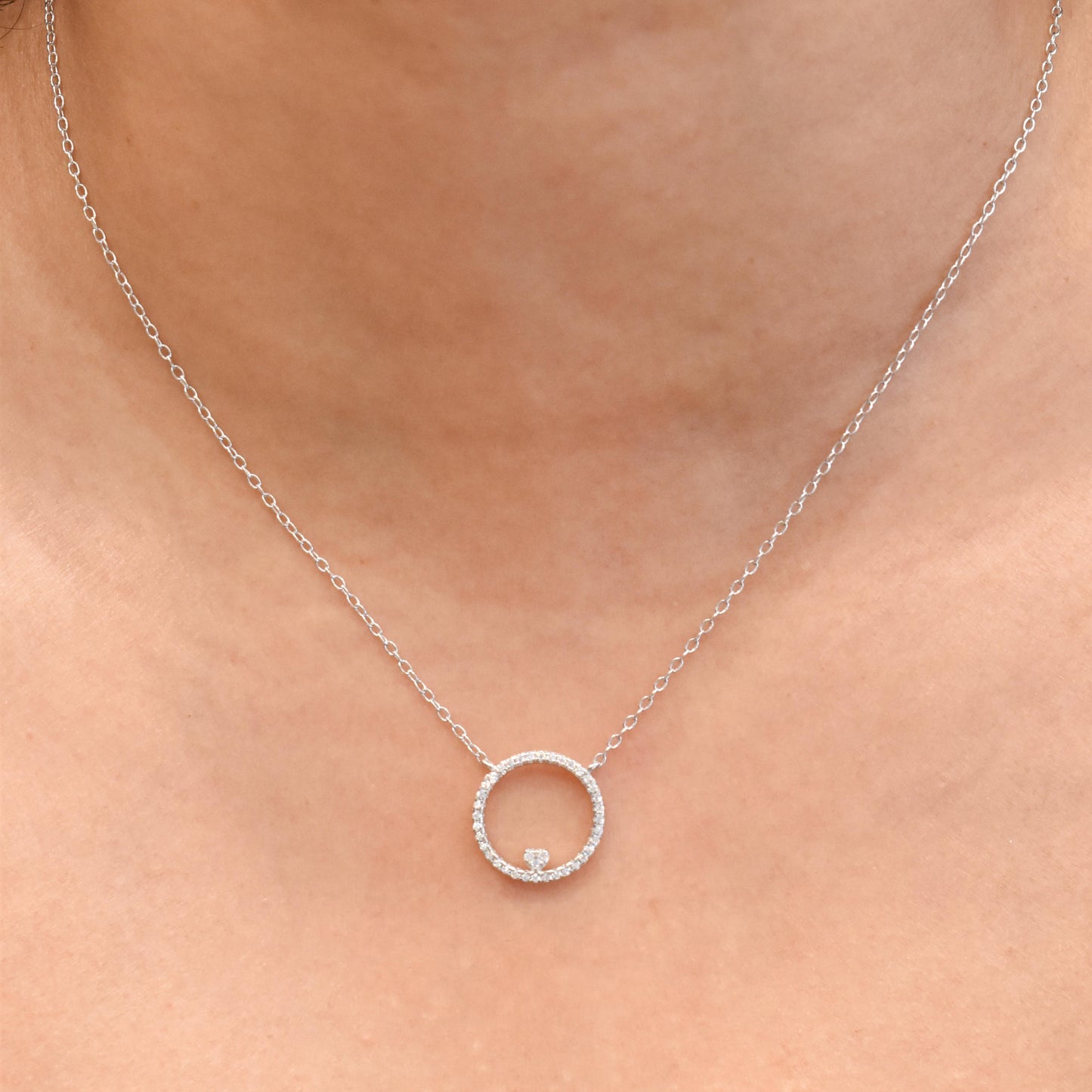 Silver Encircle Pendant Chain