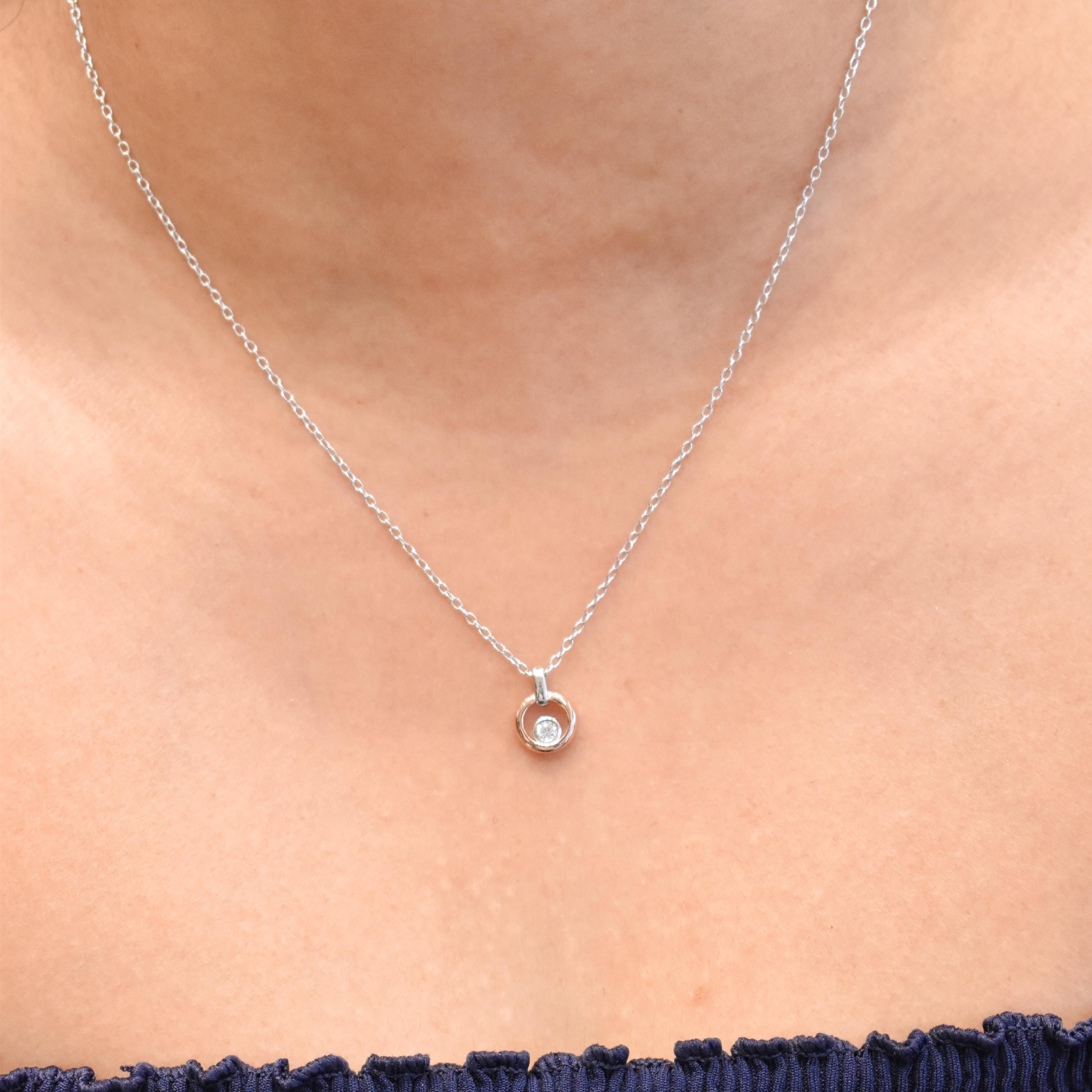 Encircle Dual Color Pendant Chain