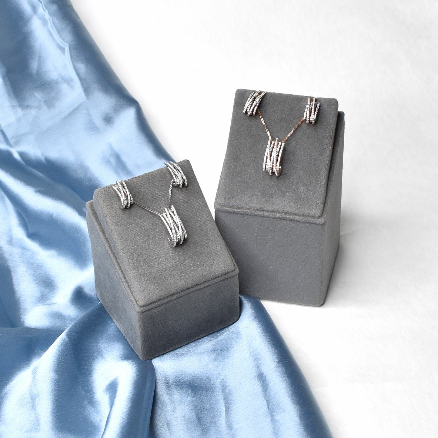 Nia Allure Shine Pendant Set