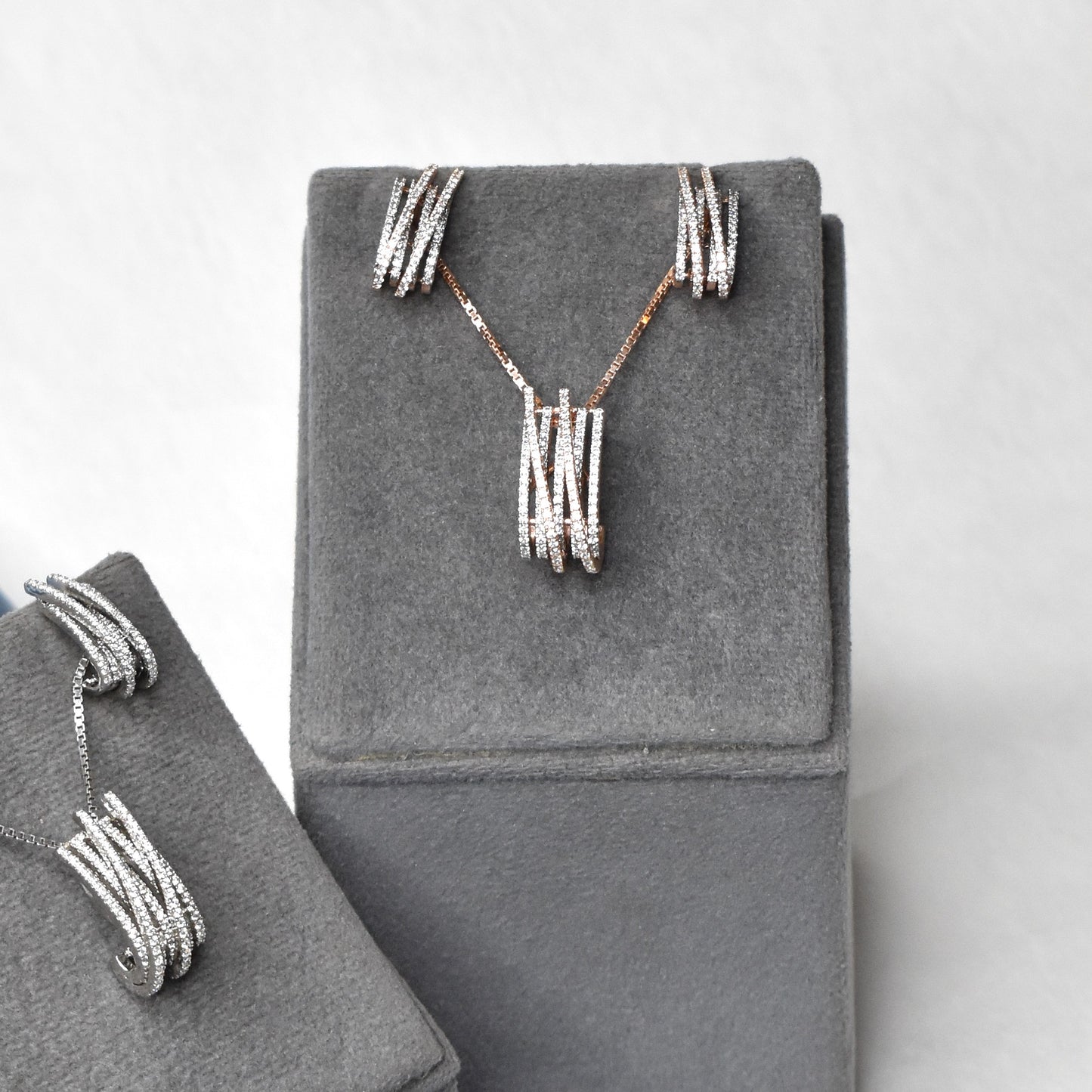 Nia Allure Shine Pendant Set