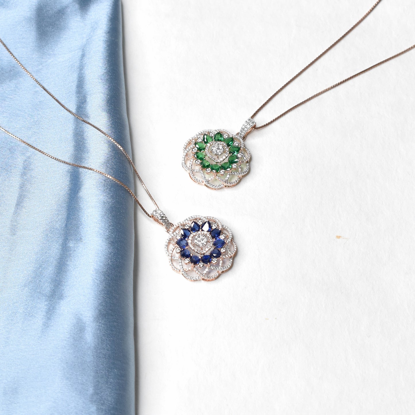 Nia Flora Bloom Pendant Set