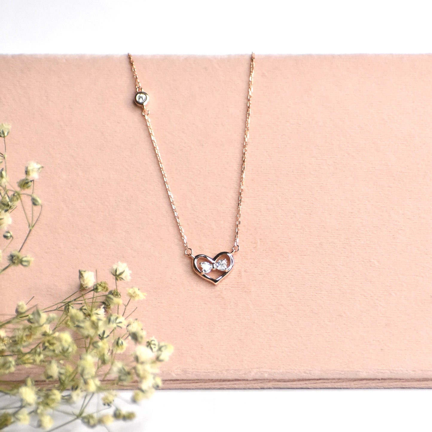 Dainty Cutesy Heart Pendant Chain