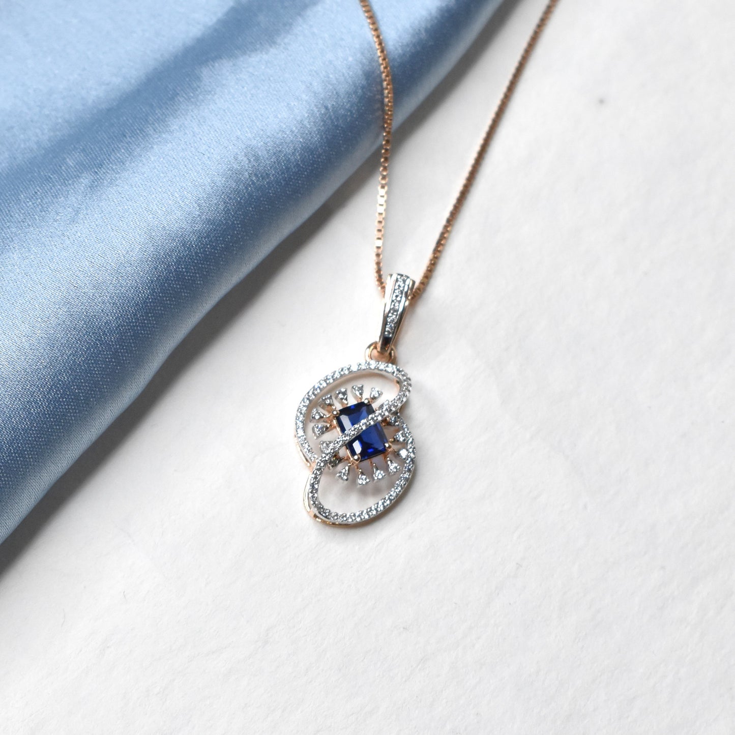 NIA Ellore Pendant Set