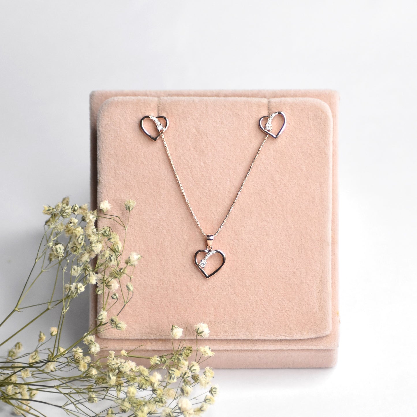 Dainty Heart Rosegold Pendant Set