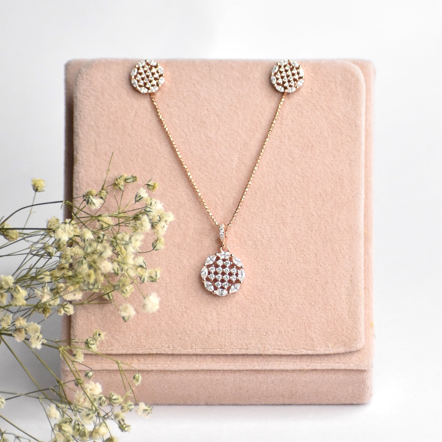 Crownlike Rosegold Pendant Set