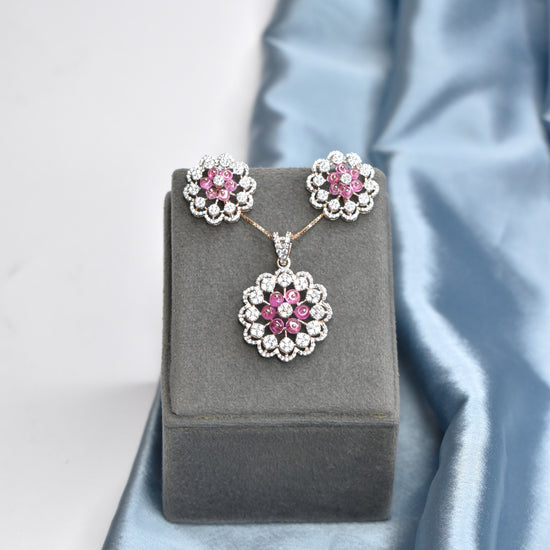 NIA Pristine Spark Pendant Set