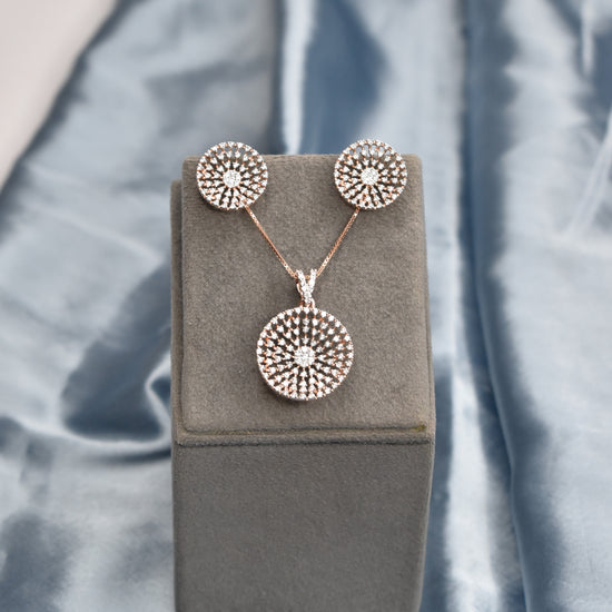 NIA Radiance Arc Pendant Set