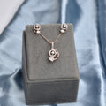 NIA Vera Pendant Set