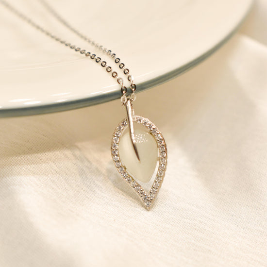 Shell Leaf Pendant Chain