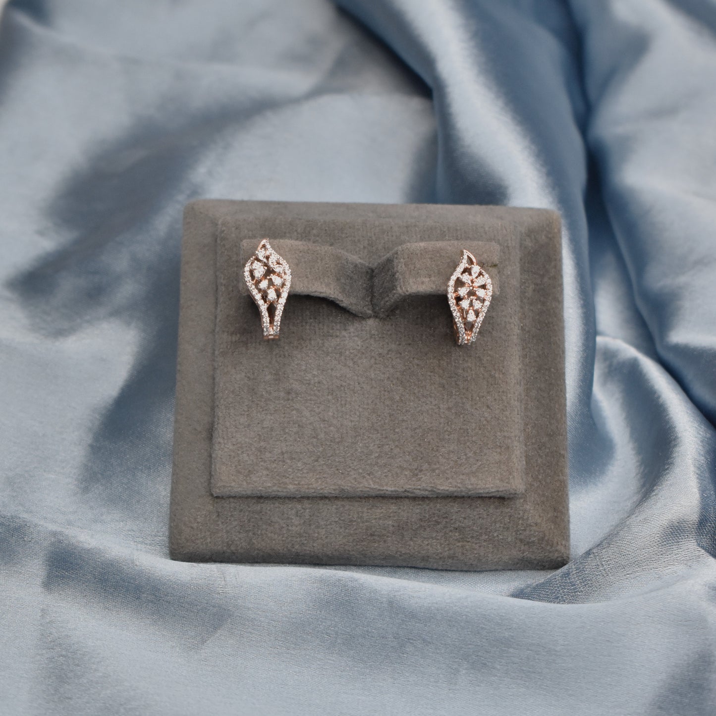 NIA Vera Spark Hoops