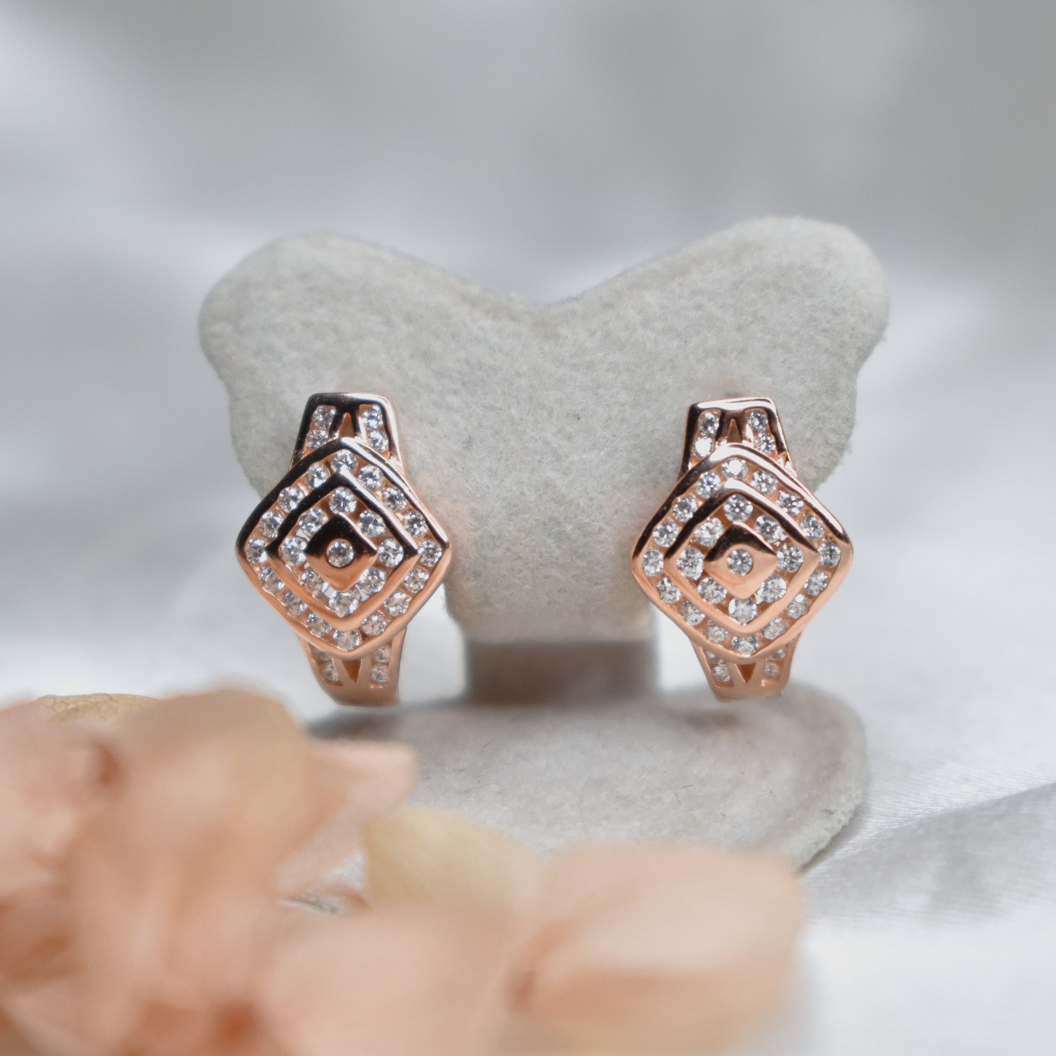 Geometric Hoops