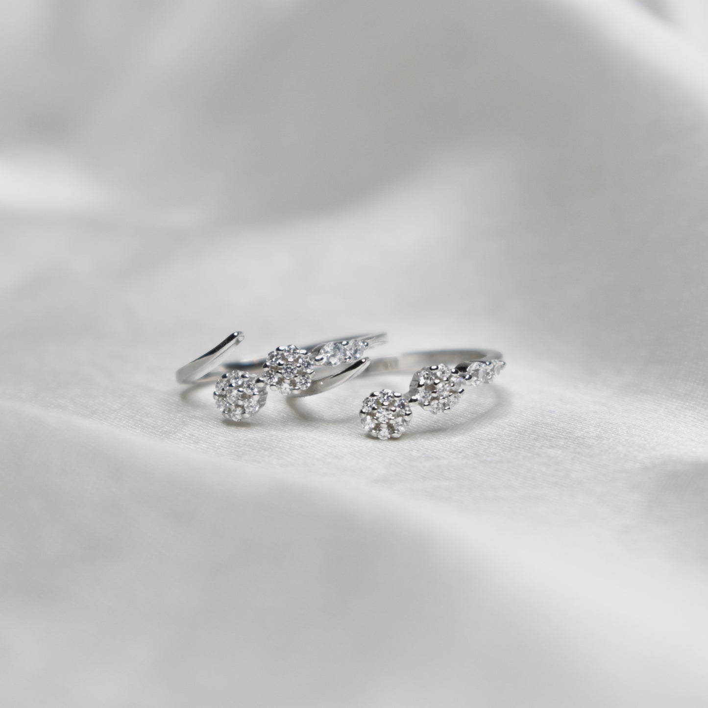 Amour Band Toe Rings