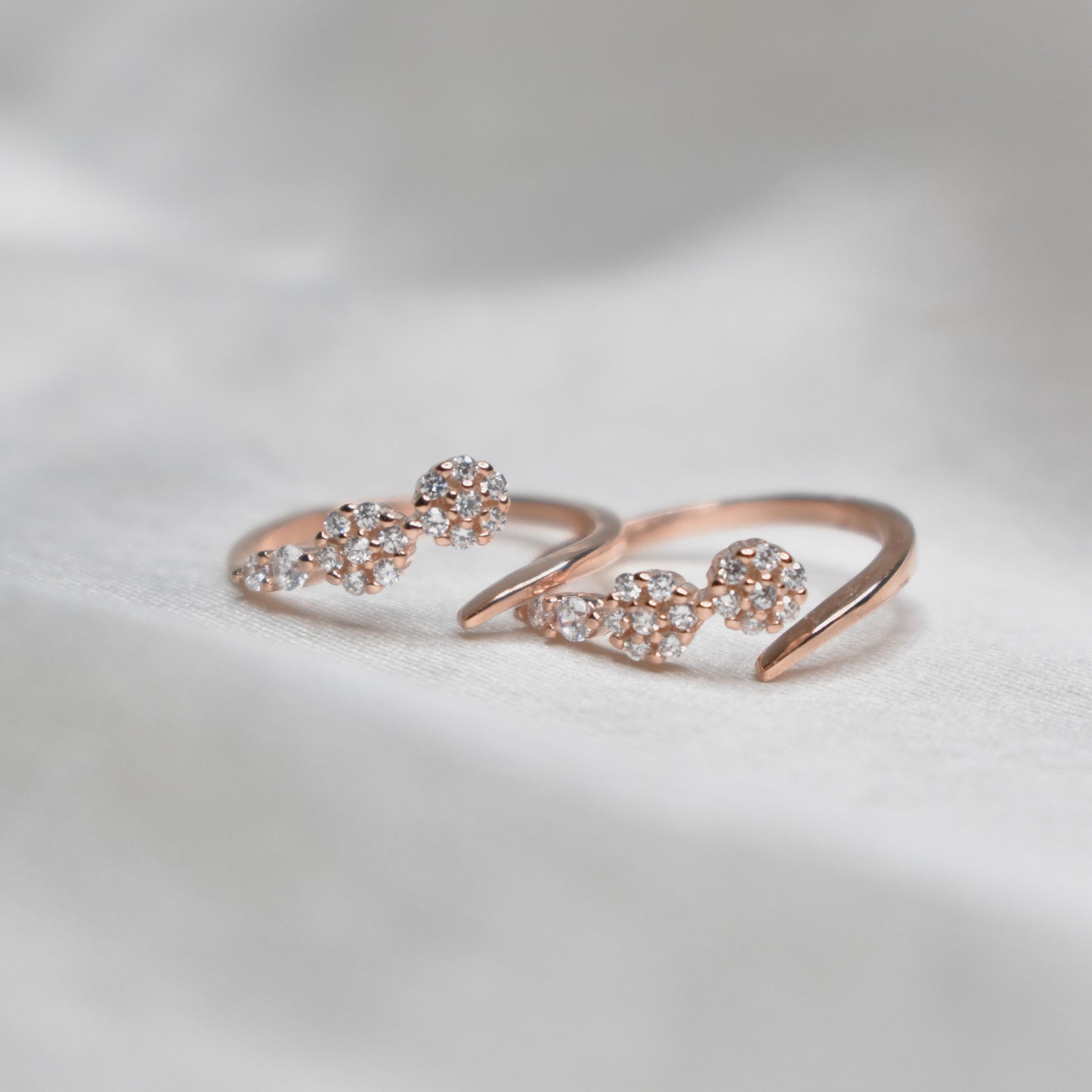 Amour Band Toe Rings