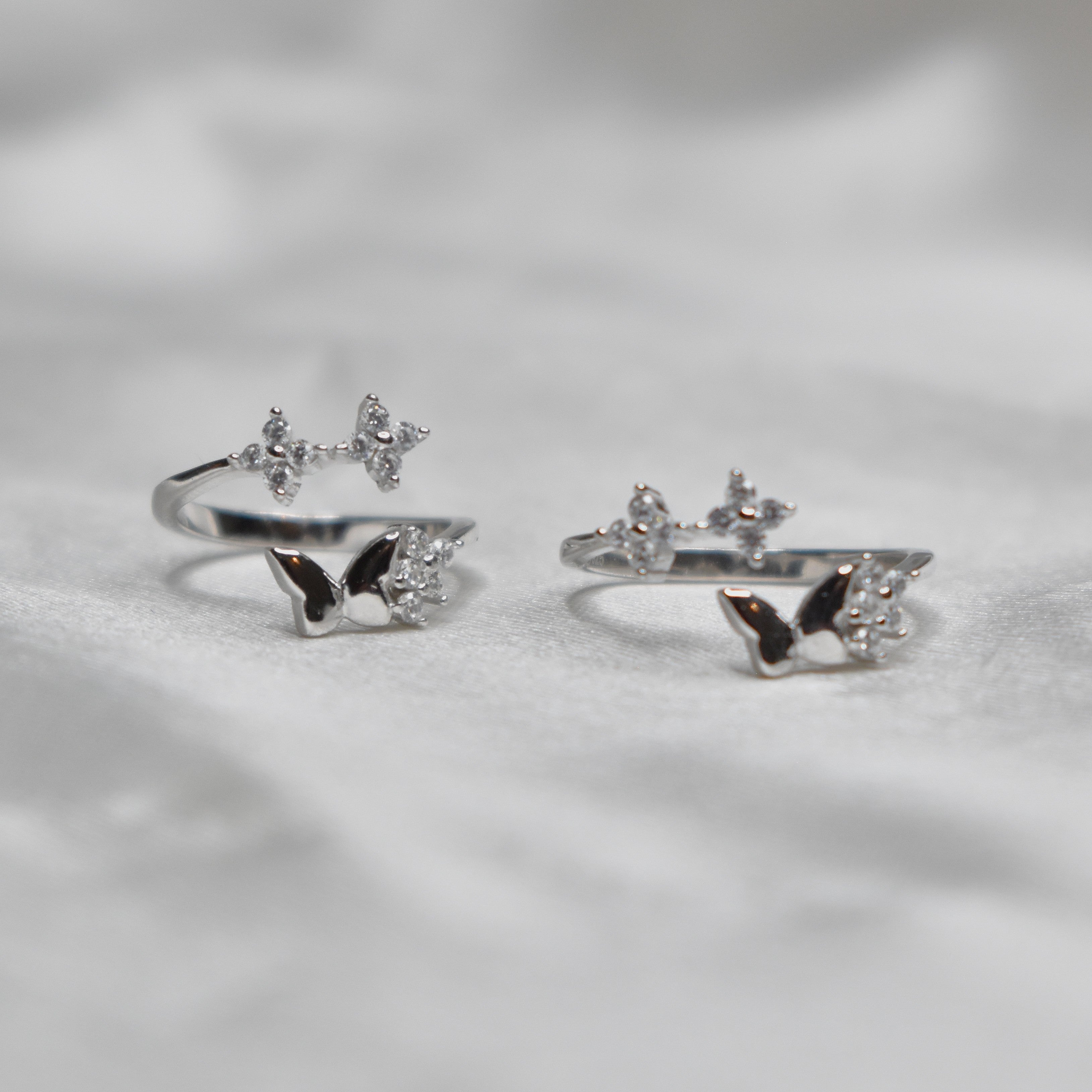 Fluttering Toe Rings