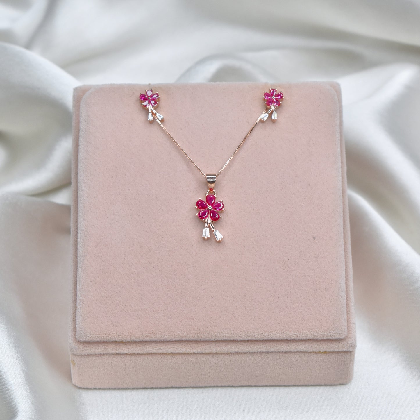 Pink Floral Aura Pendant Set