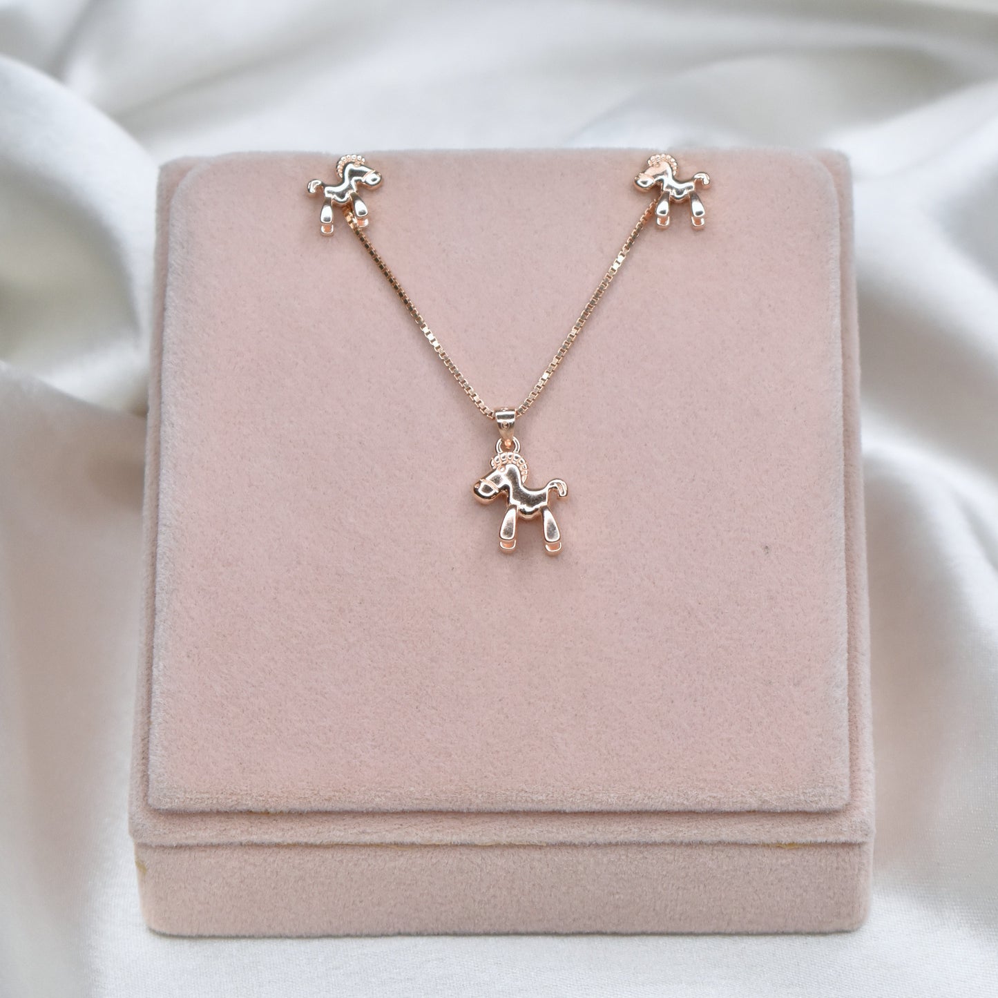 Cutsey Horse Pendant Set