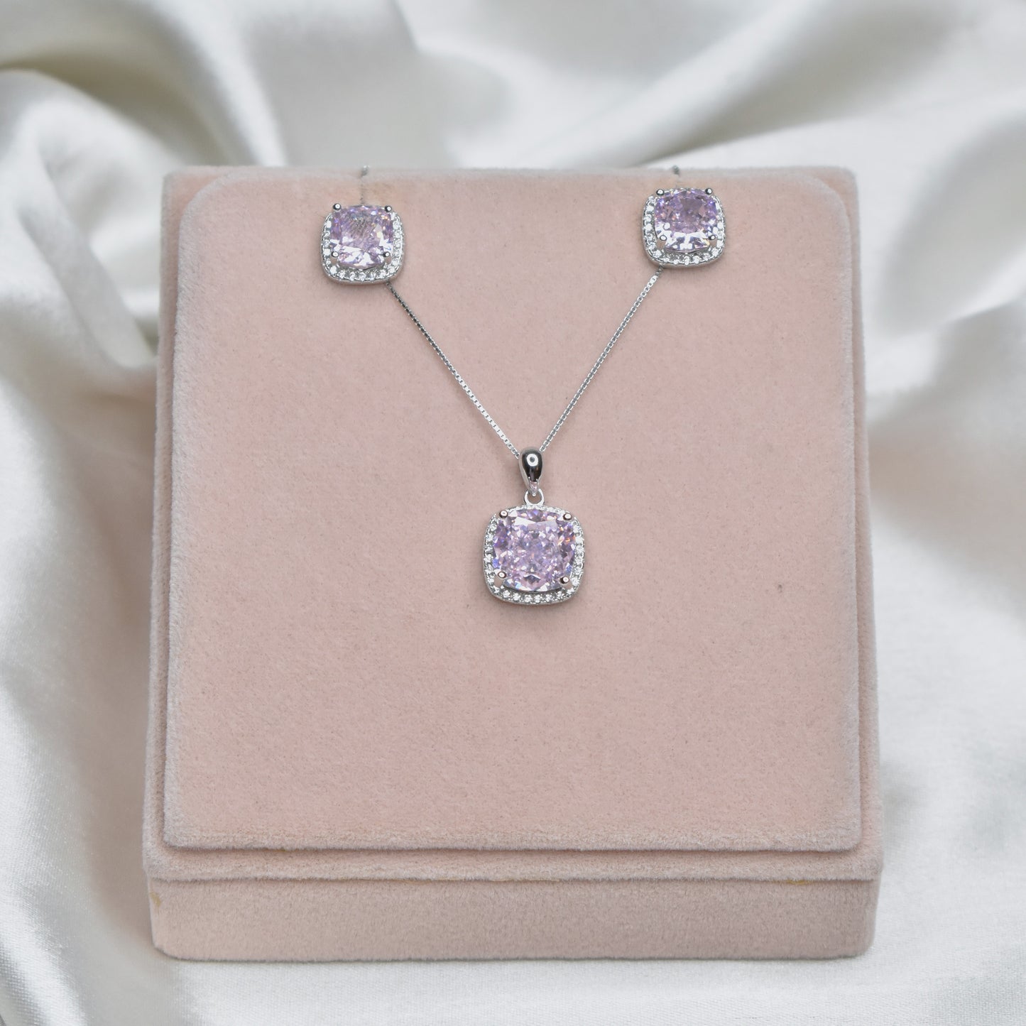 Rosy Glow Pendant Set