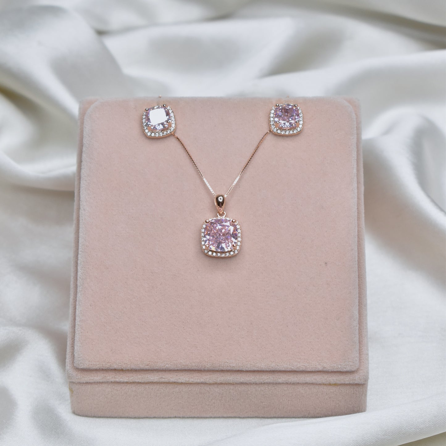 Rosy Glow Pendant Set