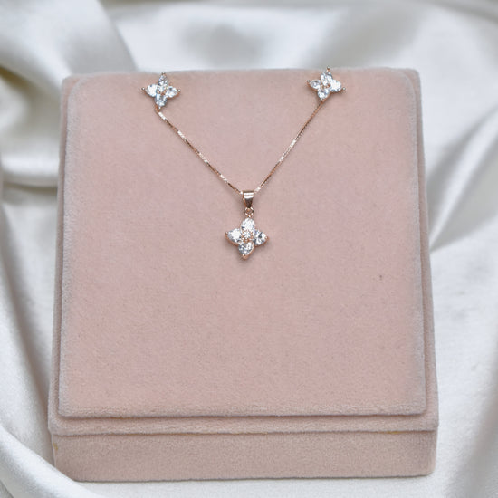 4 Petal Flora Pendant Set