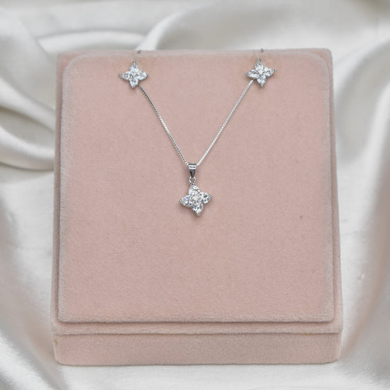 4 Petal Flora Pendant Set